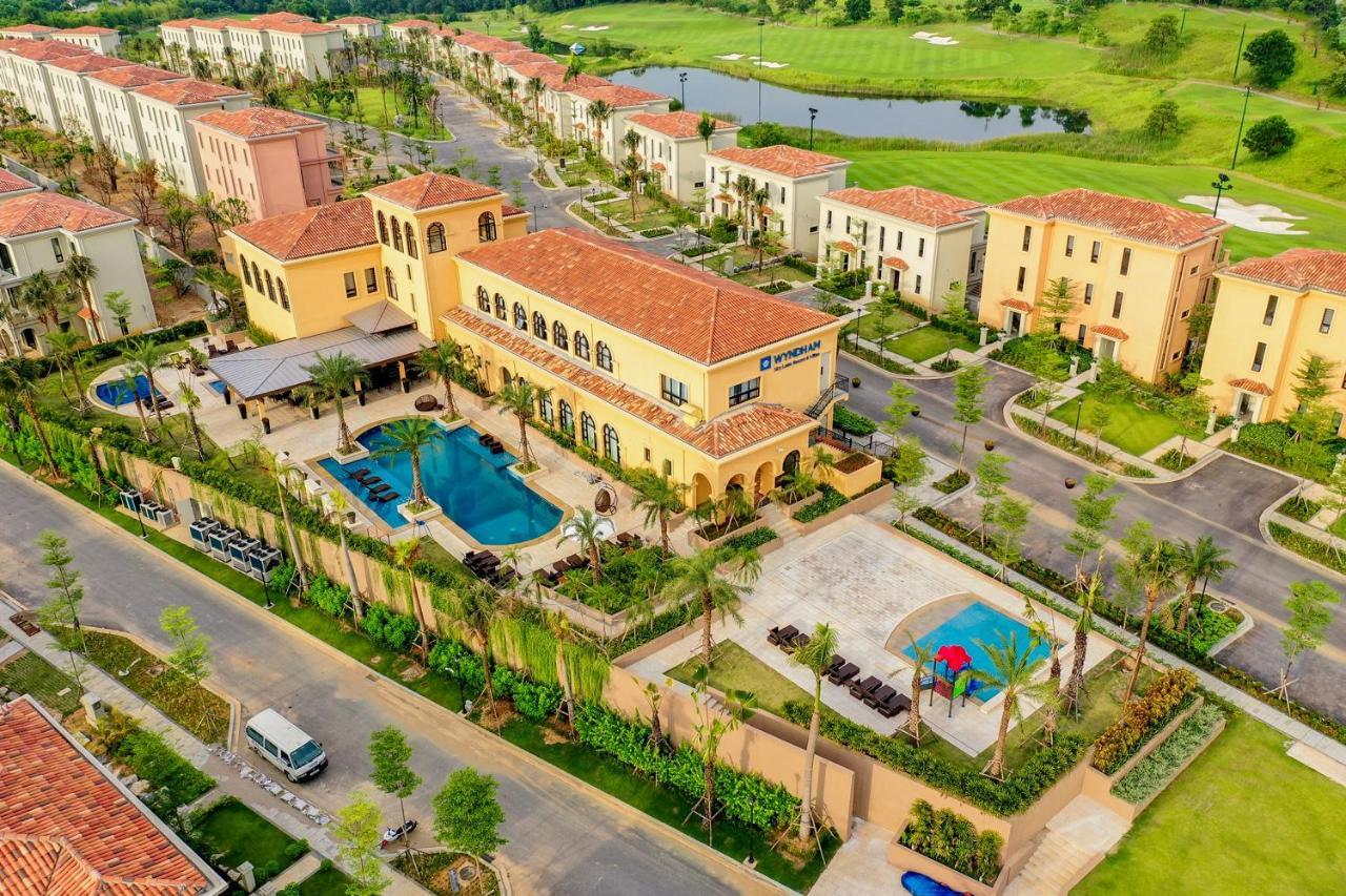 Wyndham Sky Lake Resort And Villas Ханой Экстерьер фото