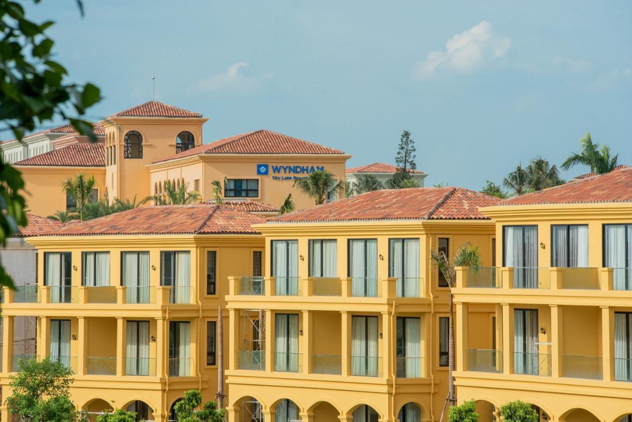 Wyndham Sky Lake Resort And Villas Ханой Экстерьер фото