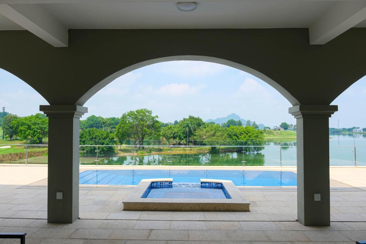 Wyndham Sky Lake Resort And Villas Ханой Экстерьер фото