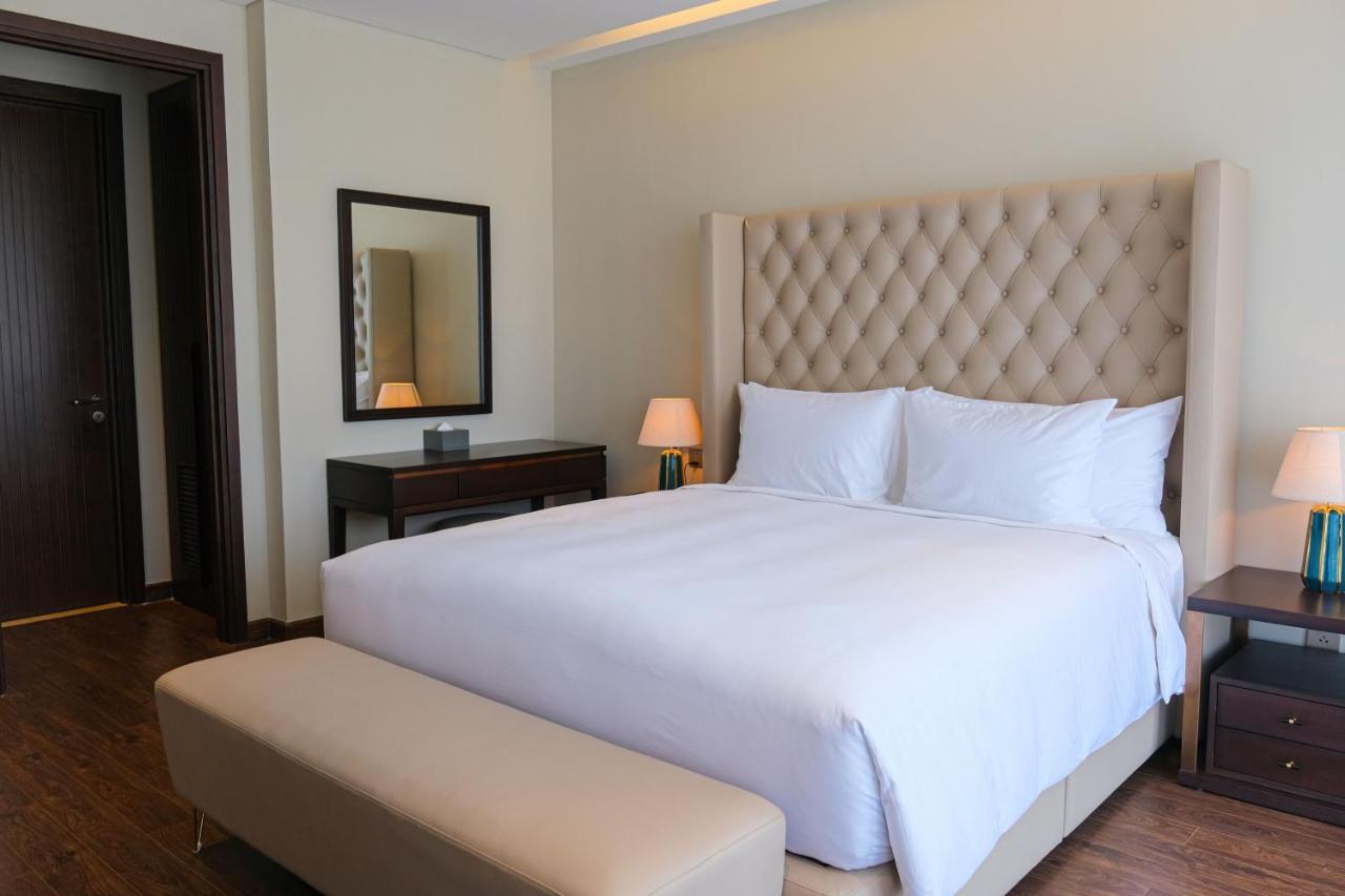 Wyndham Sky Lake Resort And Villas Ханой Экстерьер фото