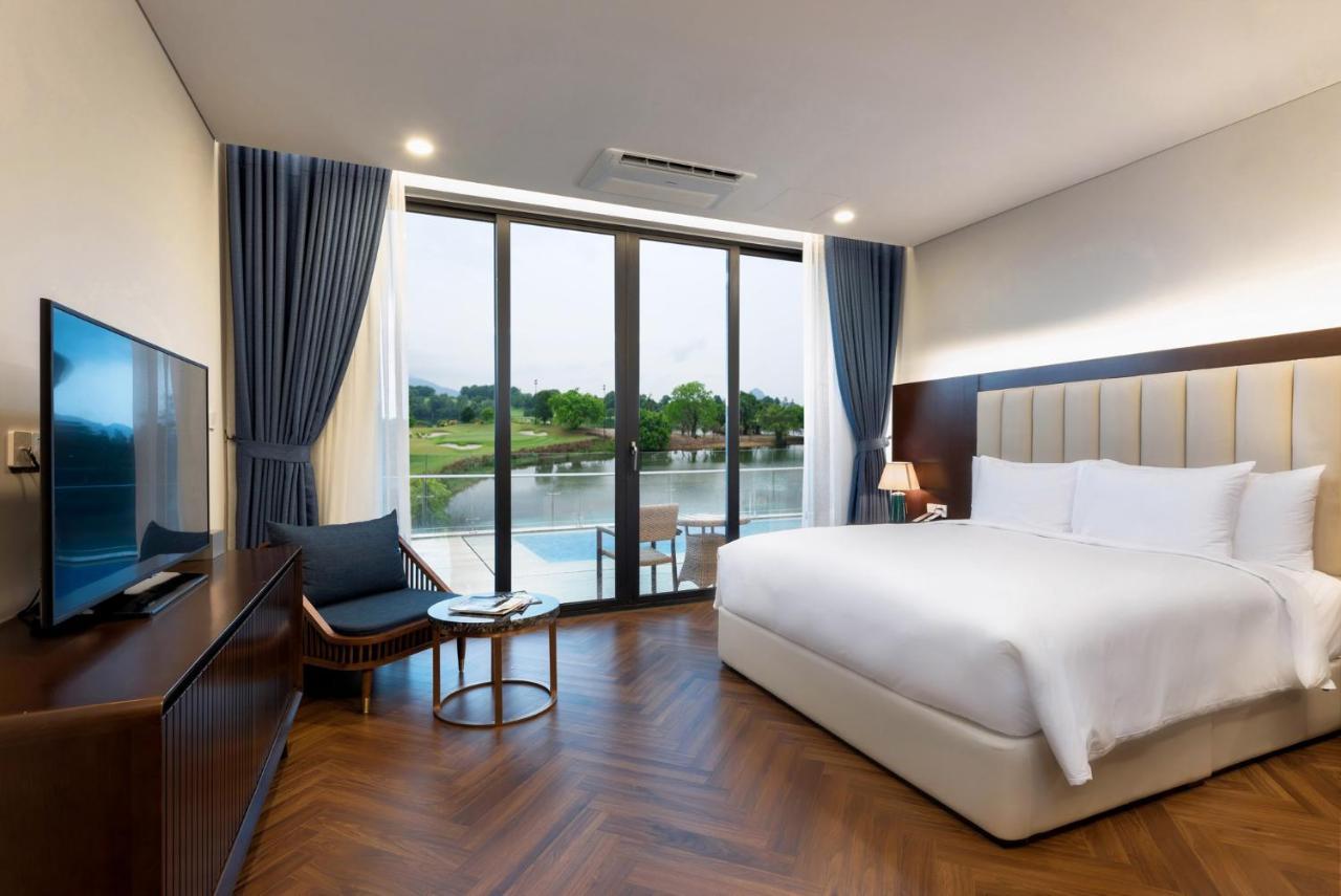 Wyndham Sky Lake Resort And Villas Ханой Экстерьер фото