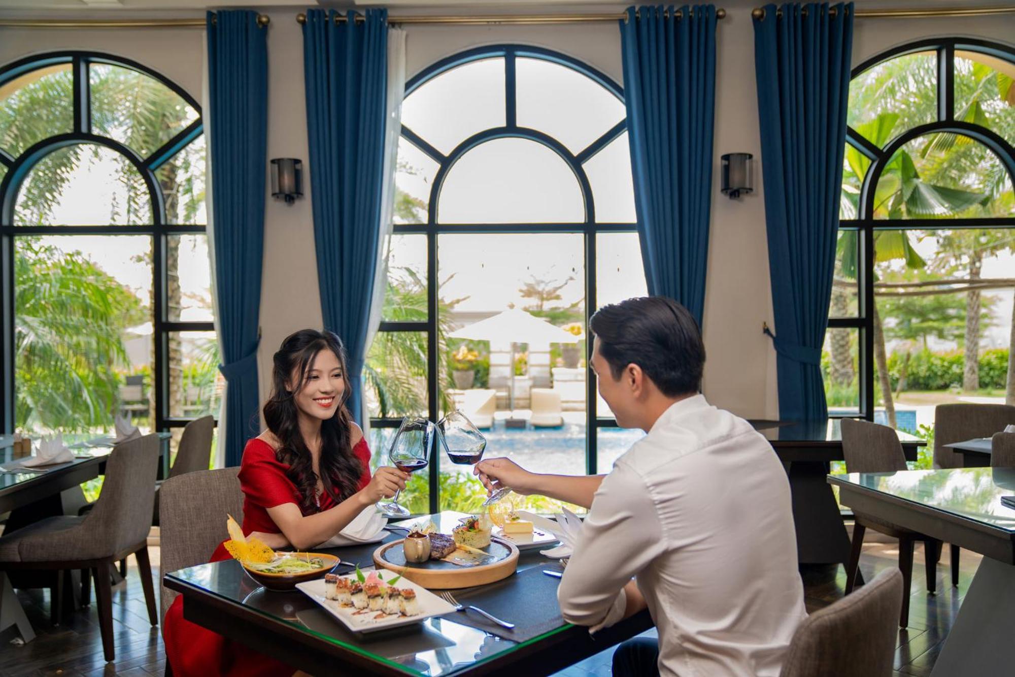 Wyndham Sky Lake Resort And Villas Ханой Экстерьер фото