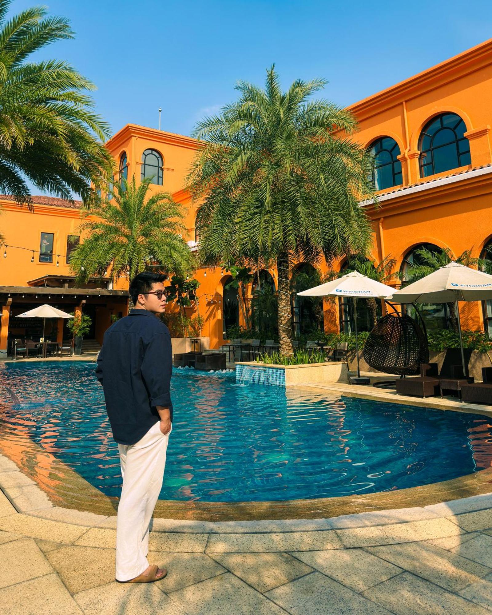 Wyndham Sky Lake Resort And Villas Ханой Экстерьер фото